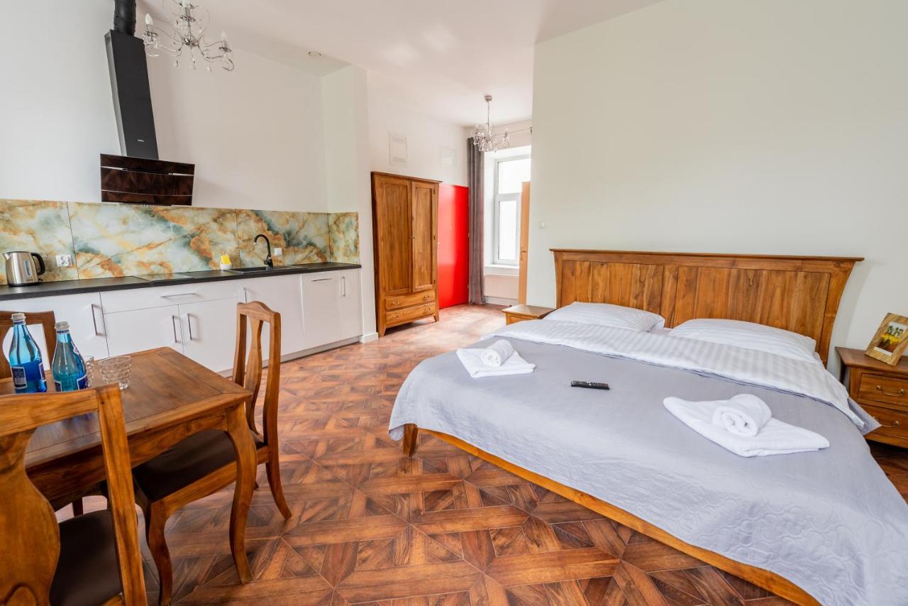 Kamienica Zamenhofa - Apartamenty Na Wynajem Białystok Esterno foto