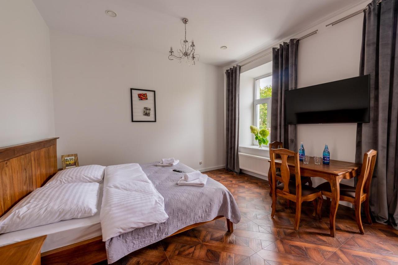 Kamienica Zamenhofa - Apartamenty Na Wynajem Białystok Esterno foto