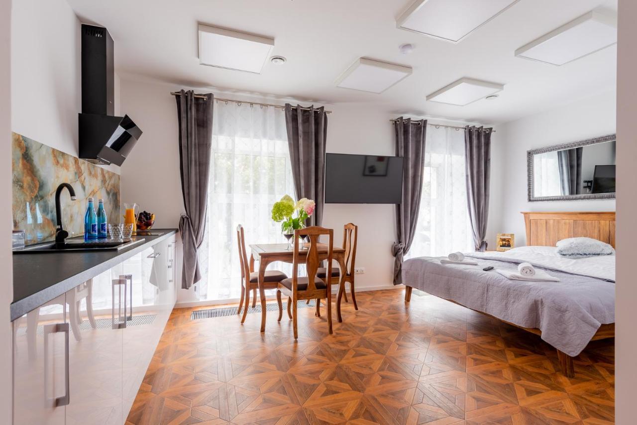 Kamienica Zamenhofa - Apartamenty Na Wynajem Białystok Esterno foto