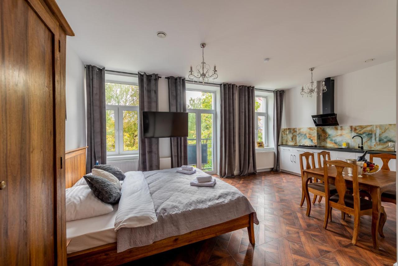 Kamienica Zamenhofa - Apartamenty Na Wynajem Białystok Esterno foto